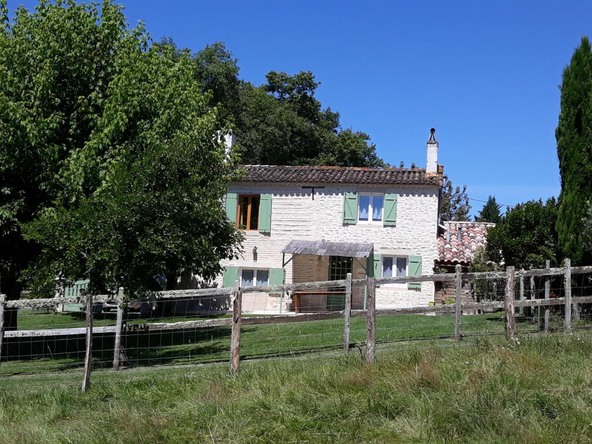 Gite Des Gravets Sigalens Exterior photo